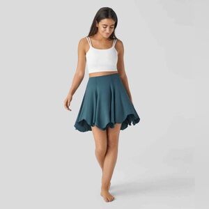 NWT Super High Waisted 2-in-1 Side Pocket Flowy
Asymmetric Flare Hem Mini Skirt